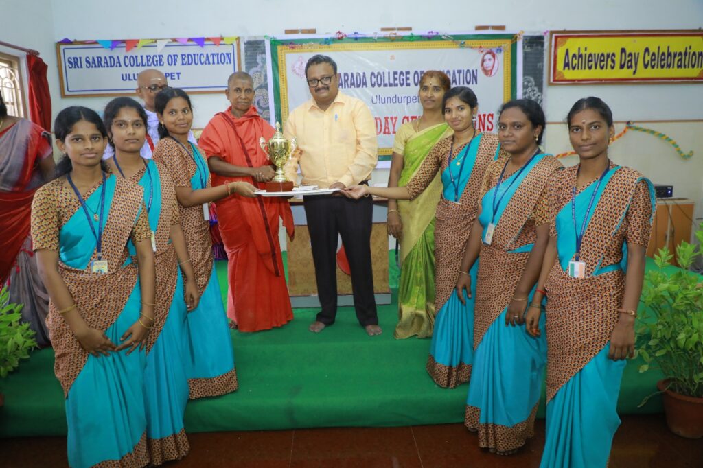 Achievers Day Celebration at
Sri Sarada College of Education
Ulundurpet